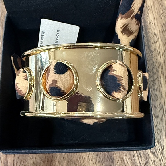 NWT Piper K Gold Cuff Bracelet with Animal Print Accents - Picture 3 of 4
